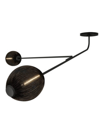 Satellit væglampe fra Gubi (Soft black)